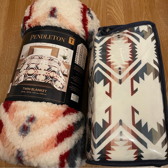 Pendleton Bedding Pendleton 3 Piece Flannel Set And Sherpa Blanket